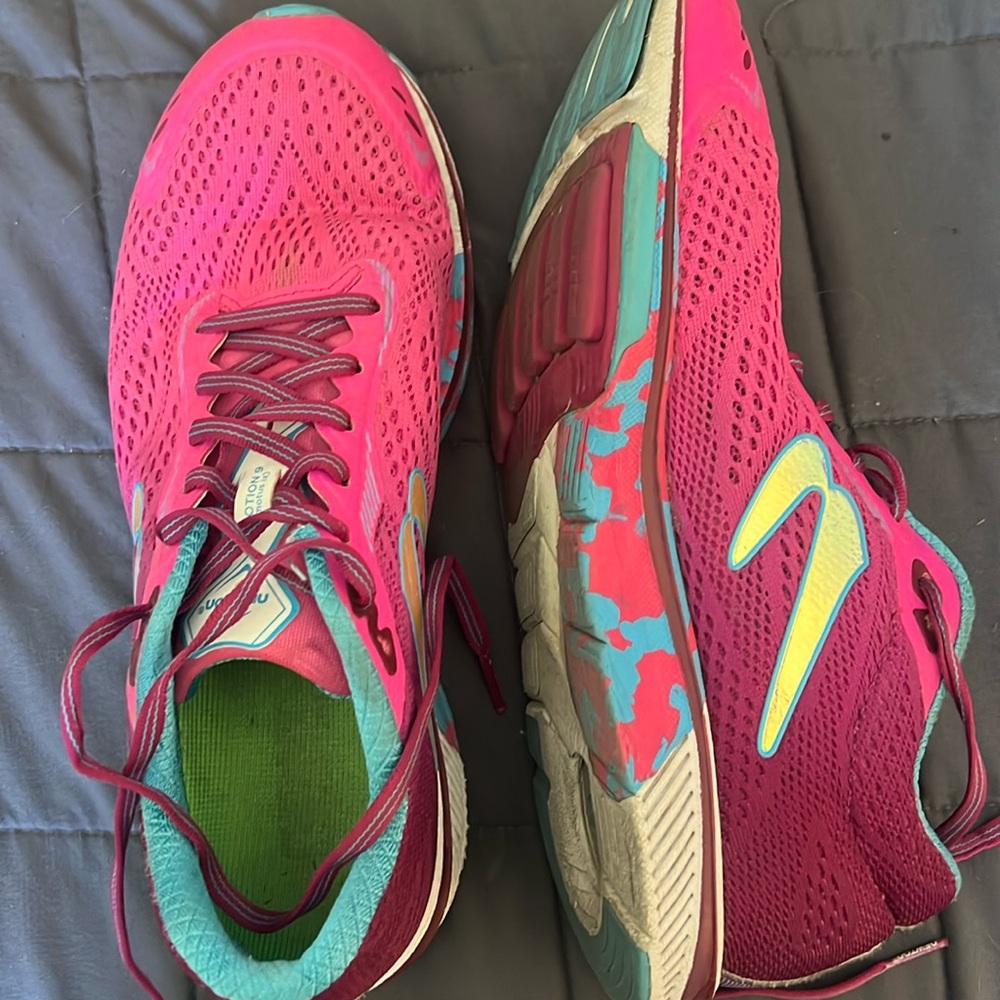 Newton W 11 pink aqua Motion 9